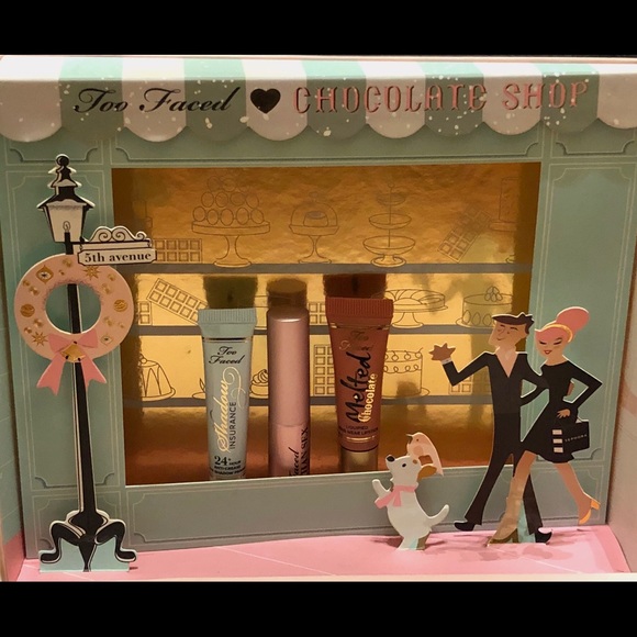 Too Faced Christmas In NY Chocolate Collector Box - Picture 4 of 6